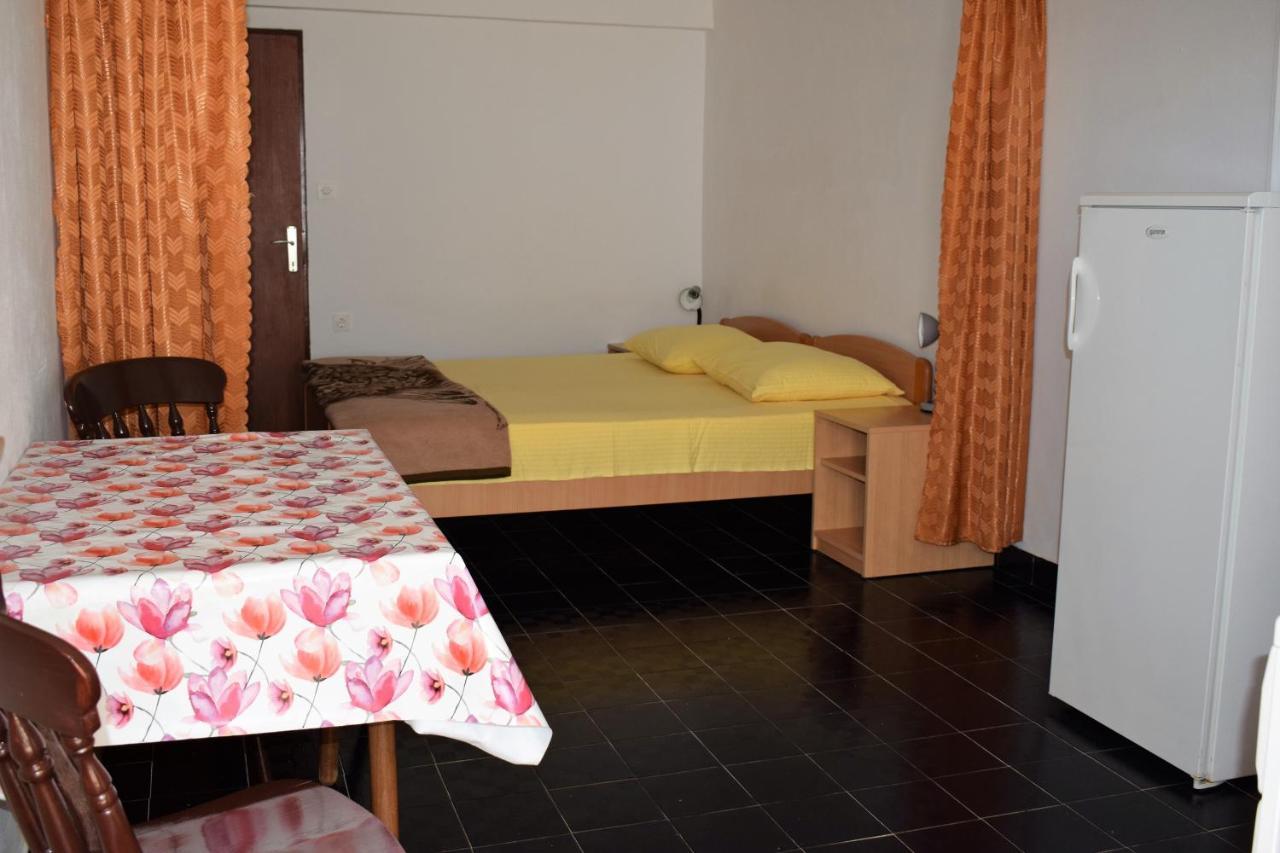 Apartments By The Sea Kabli, Peljesac - 10225 Brijesta Exterior photo